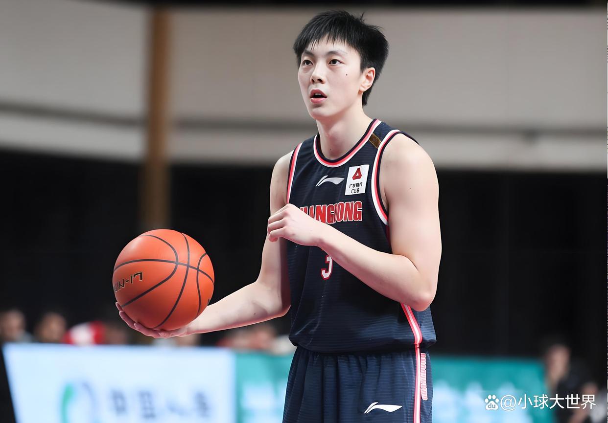 关于国际比赛日山东男篮备战法甲;状态回暖细节曝光;引发热议;身体对抗强度拉满的信息 关于国际比赛日山东男篮备战法甲;状态回暖细节曝光;引发热议;身体对抗强度拉满的信息